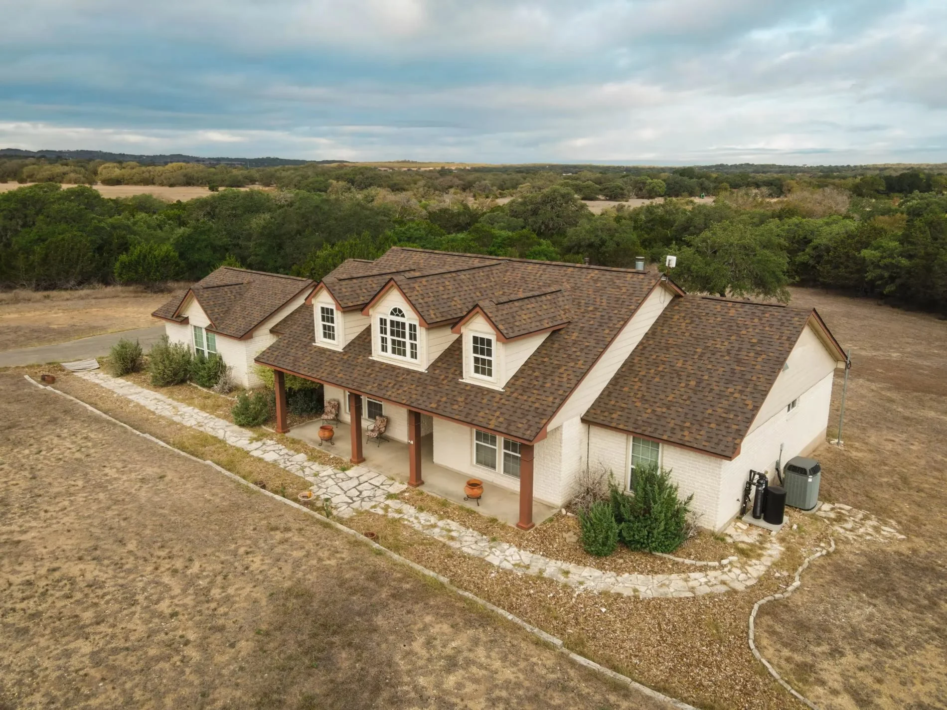 Alamo Heights 4 6708E9Ed481Ded960D85Cb35 6706425851Ad978Ebee19Be9 66F42C76A9Cf3F9D885905C4 Arp2520Blanco2520Roofing25201 6