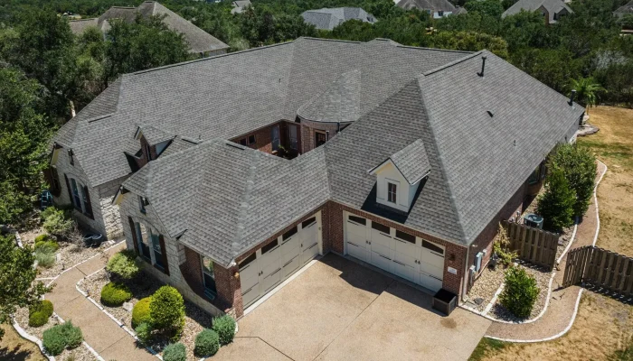 Types Of Commercial Roofs For Texas / Arp Roofing 2 6708E9Ec2122025A84438112_670642566E0Ac34A01749826_66F42Ce7Ed9C8Cf654550839_Dripping2520Roofing25201-4